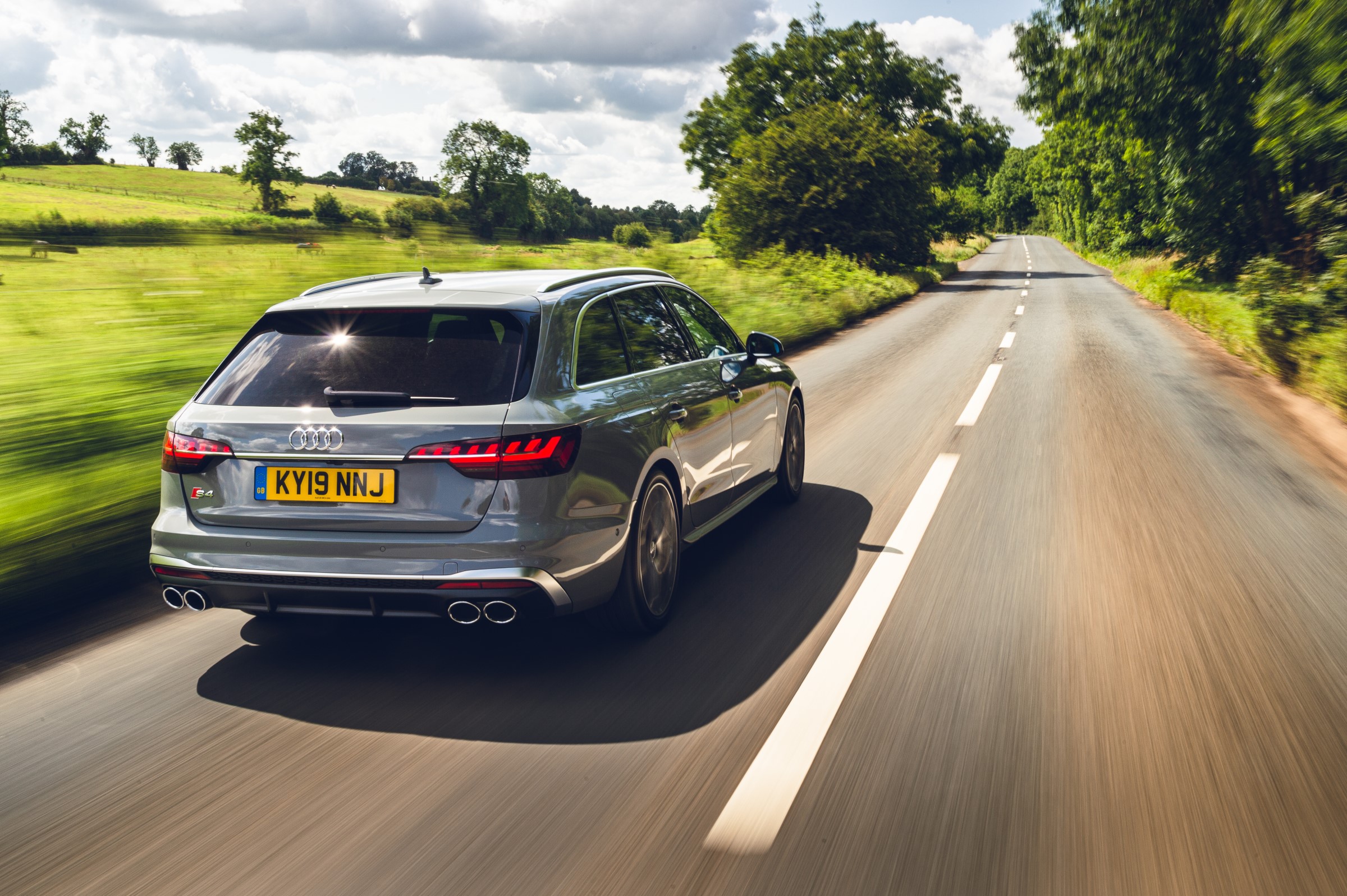 Audi S4 Avant B9 rear
