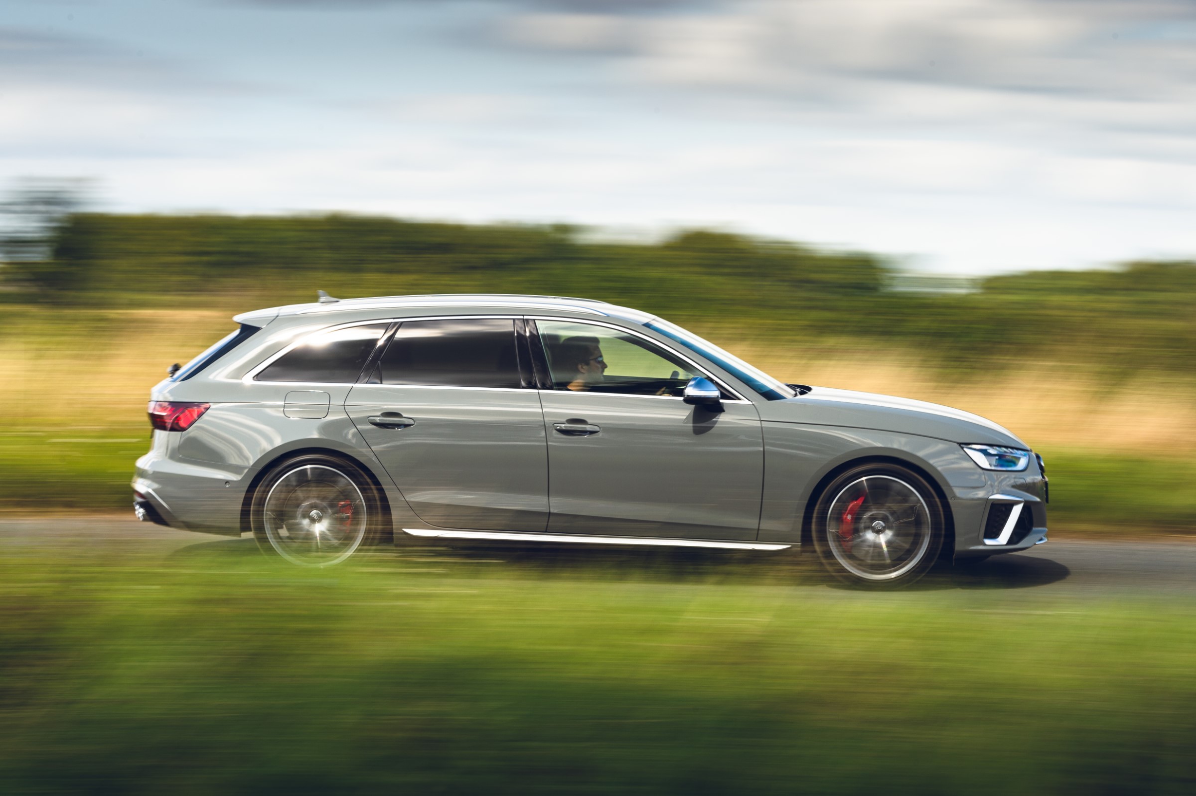 Audi S4 Avant B9 driving