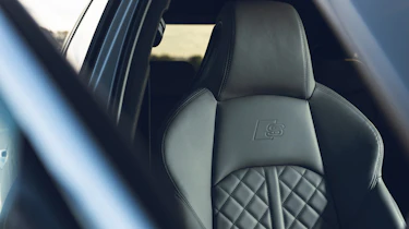Audi S4 B9 seats