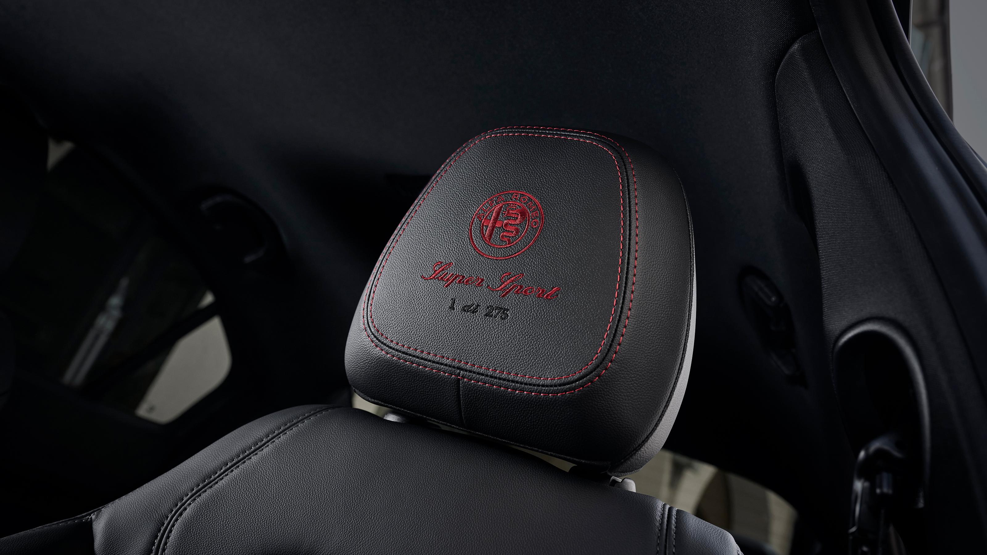 Alfa Romeo Giulia and Stelvio Quadrifoglio Super Sport seats