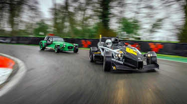 Ariel Atom 4R v Caterham Seven evo25 edition
