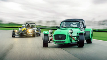 Ariel Atom 4R v Caterham Seven evo25 edition