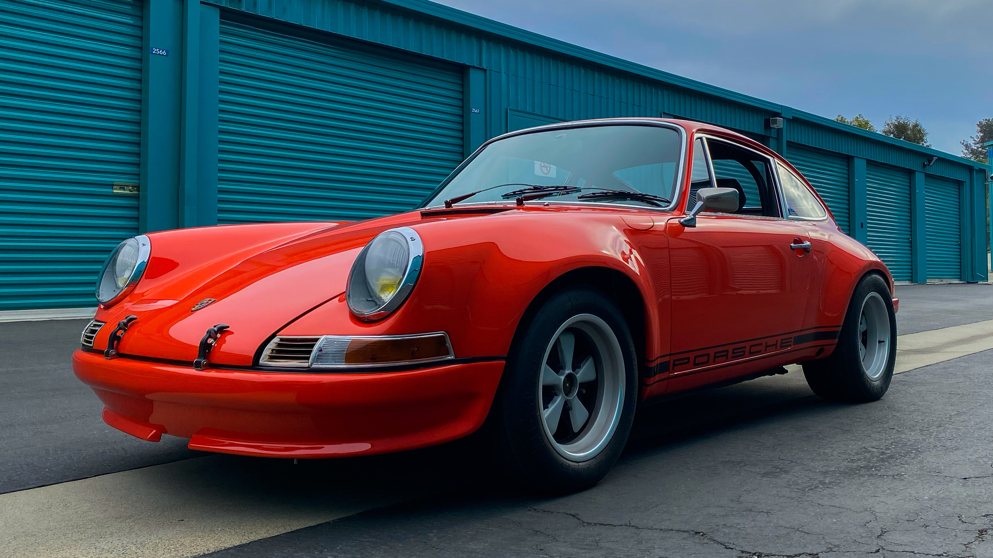 Everrati 911 ST – front end