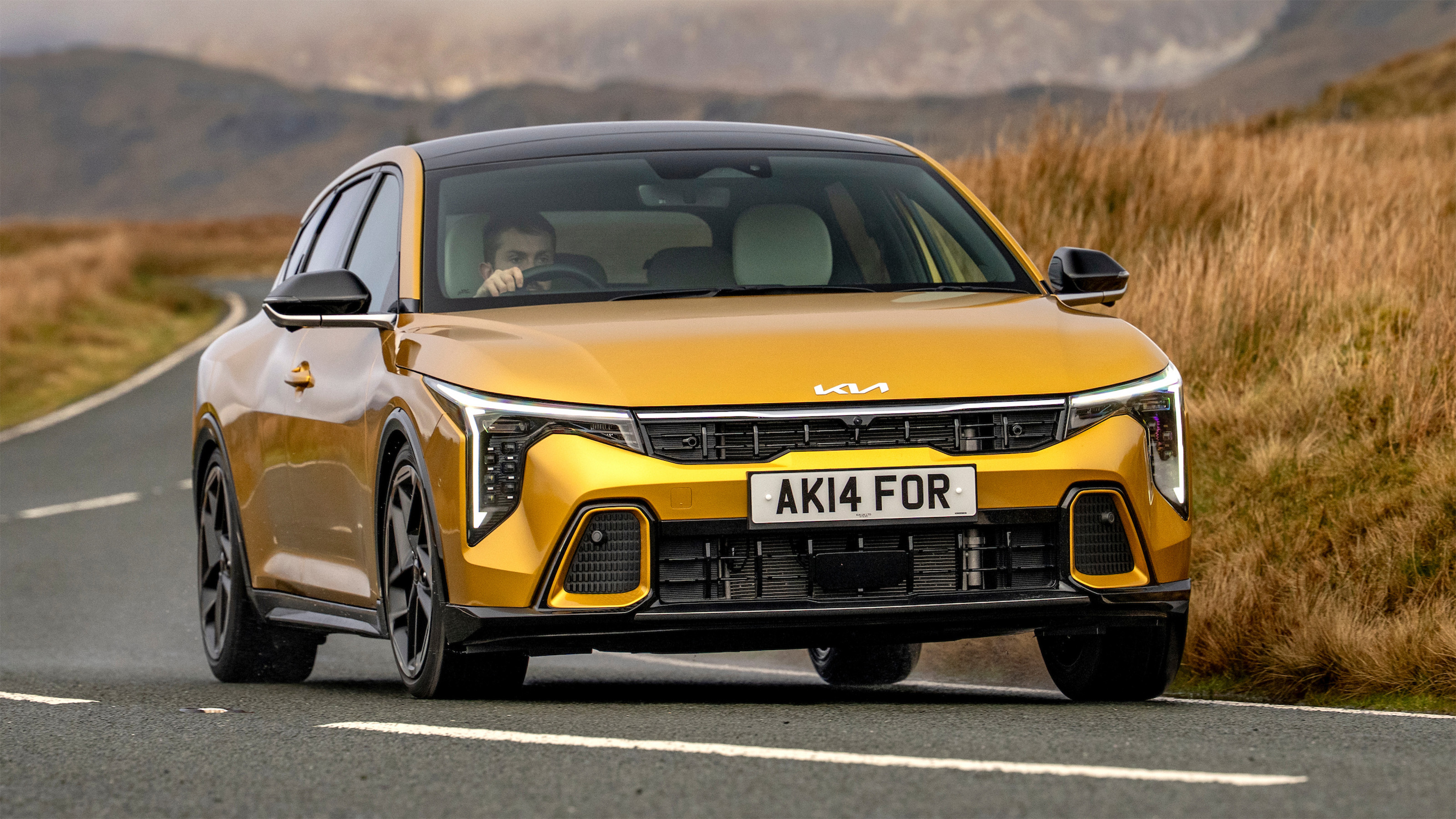Kia K4 – front