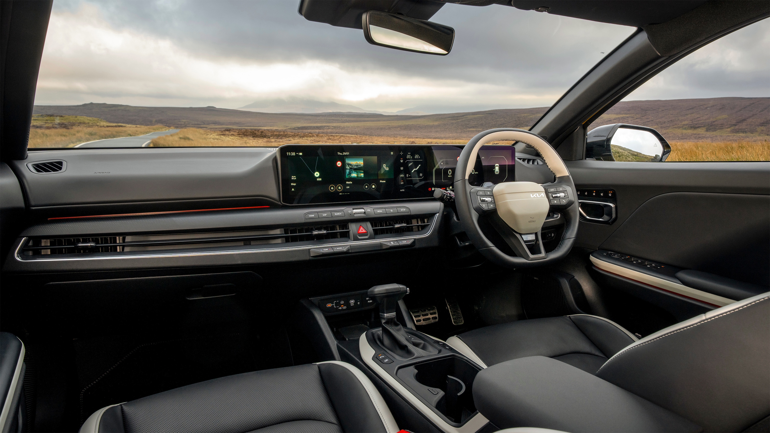 Kia K4 – interior