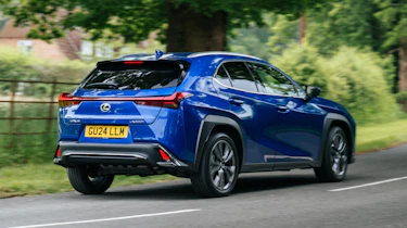 Lexus UX 300h – rear