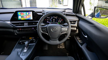 Lexus UX 300h – interior