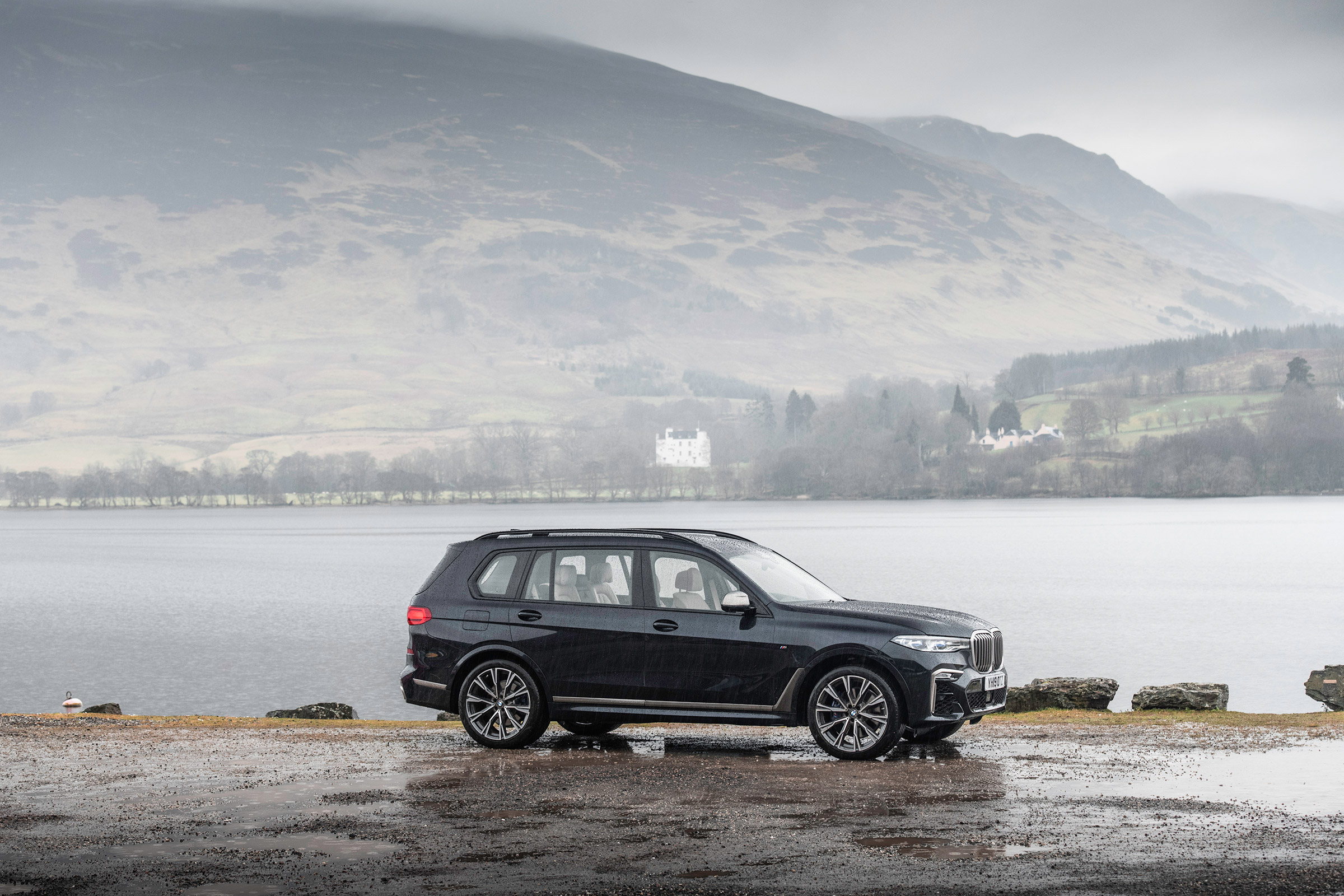 BMW X7 review - side