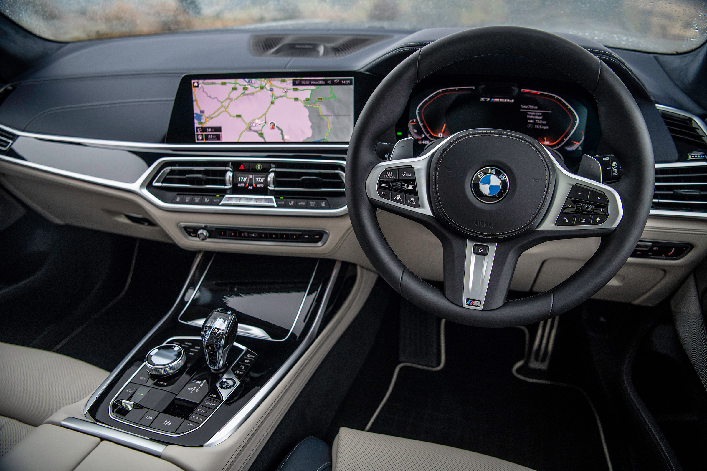 BMW X7 review - dash 1