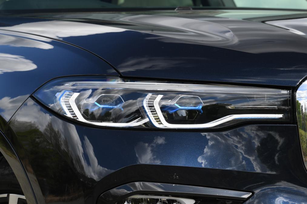 BMW X7 review - lights
