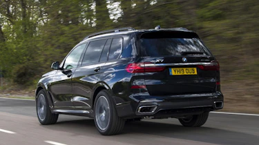 BMW X7 review - rear tracking