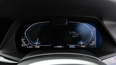 BMW X7 review - dials