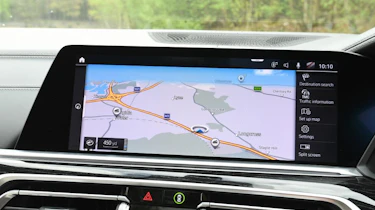 BMW X7 review - screen
