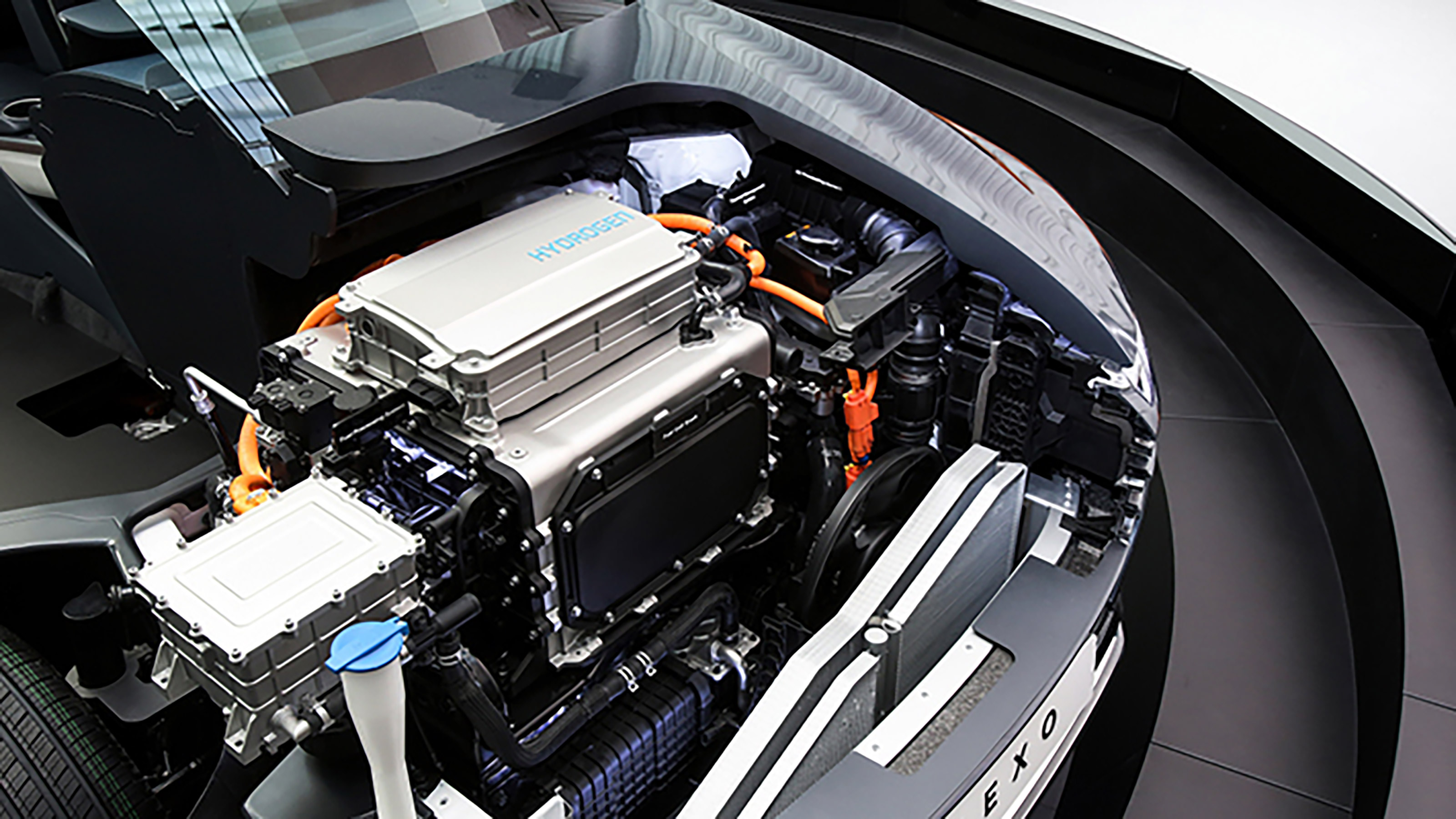 Hydrogen cars – engine bay