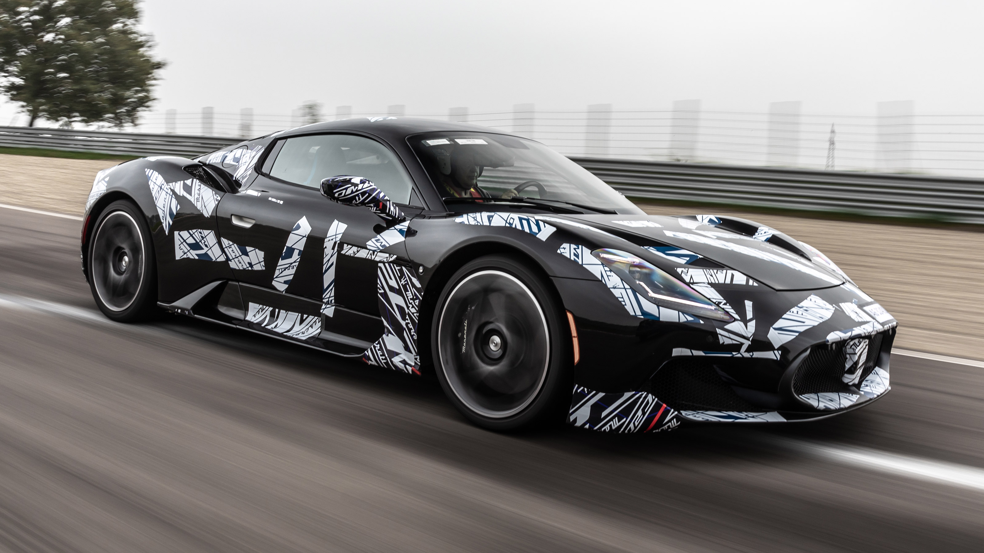 Maserati MC20