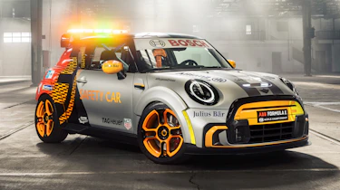 Mini Electric Pacesetter - front quarter
