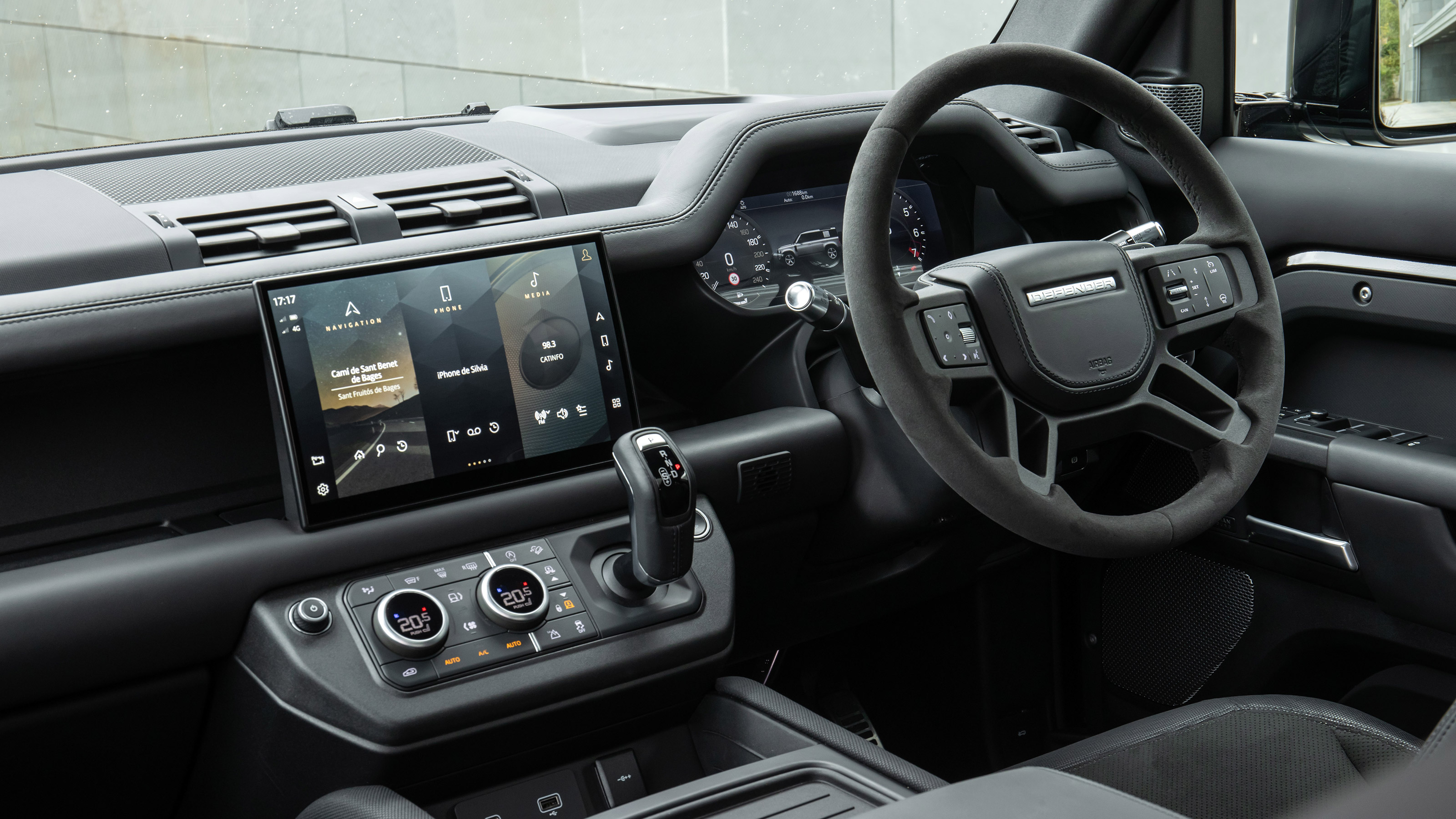 Land Rover Defender V8