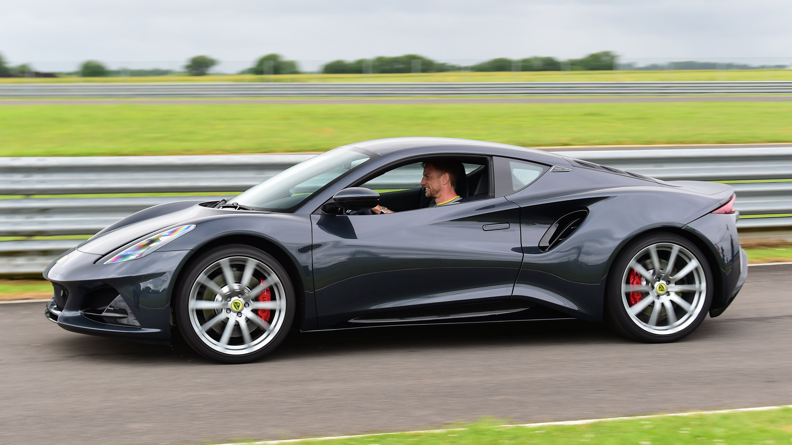 Lotus Emira – grey drive