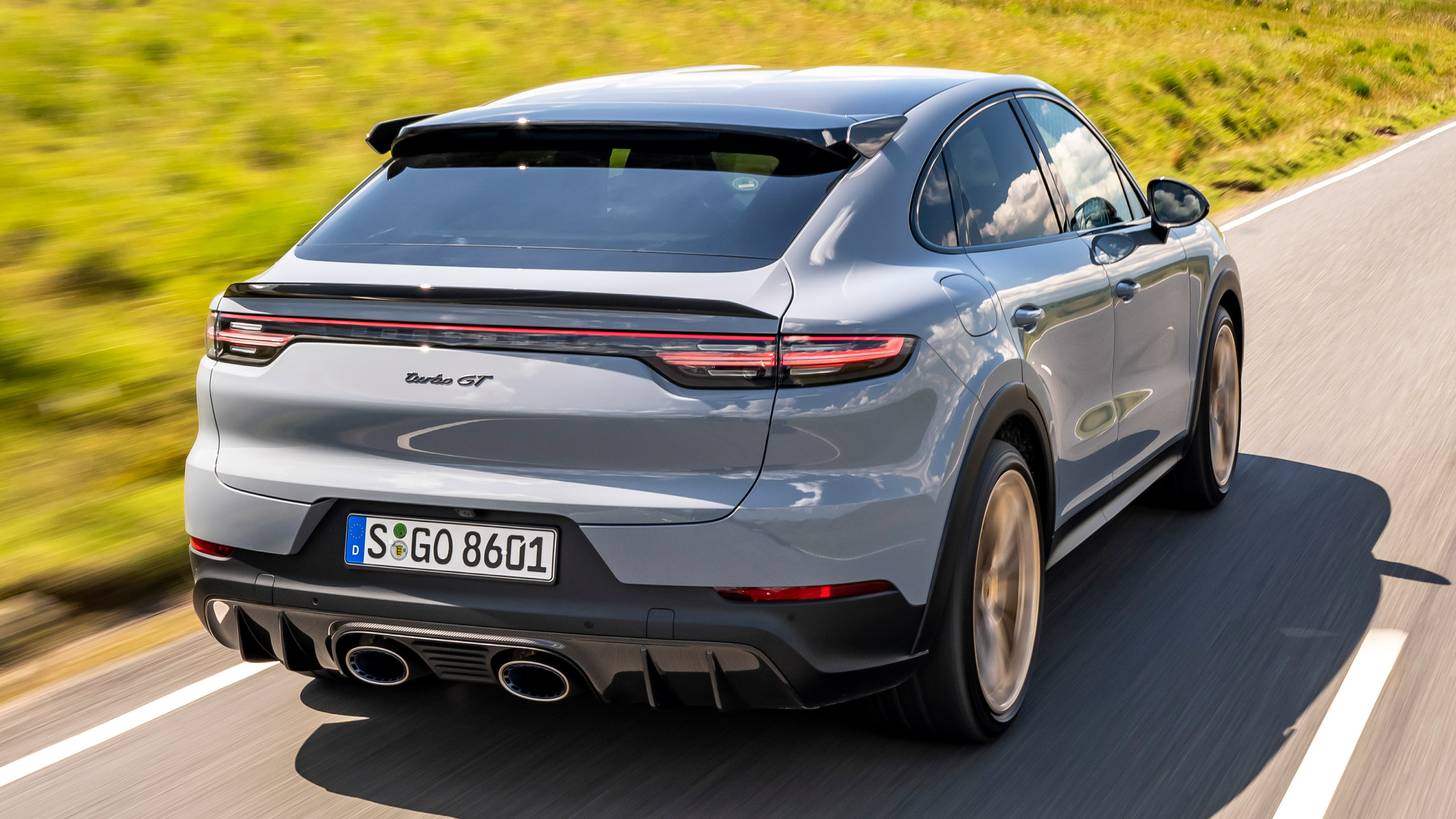 Porsche Cayenne Coupe Turbo GT – rear tracking