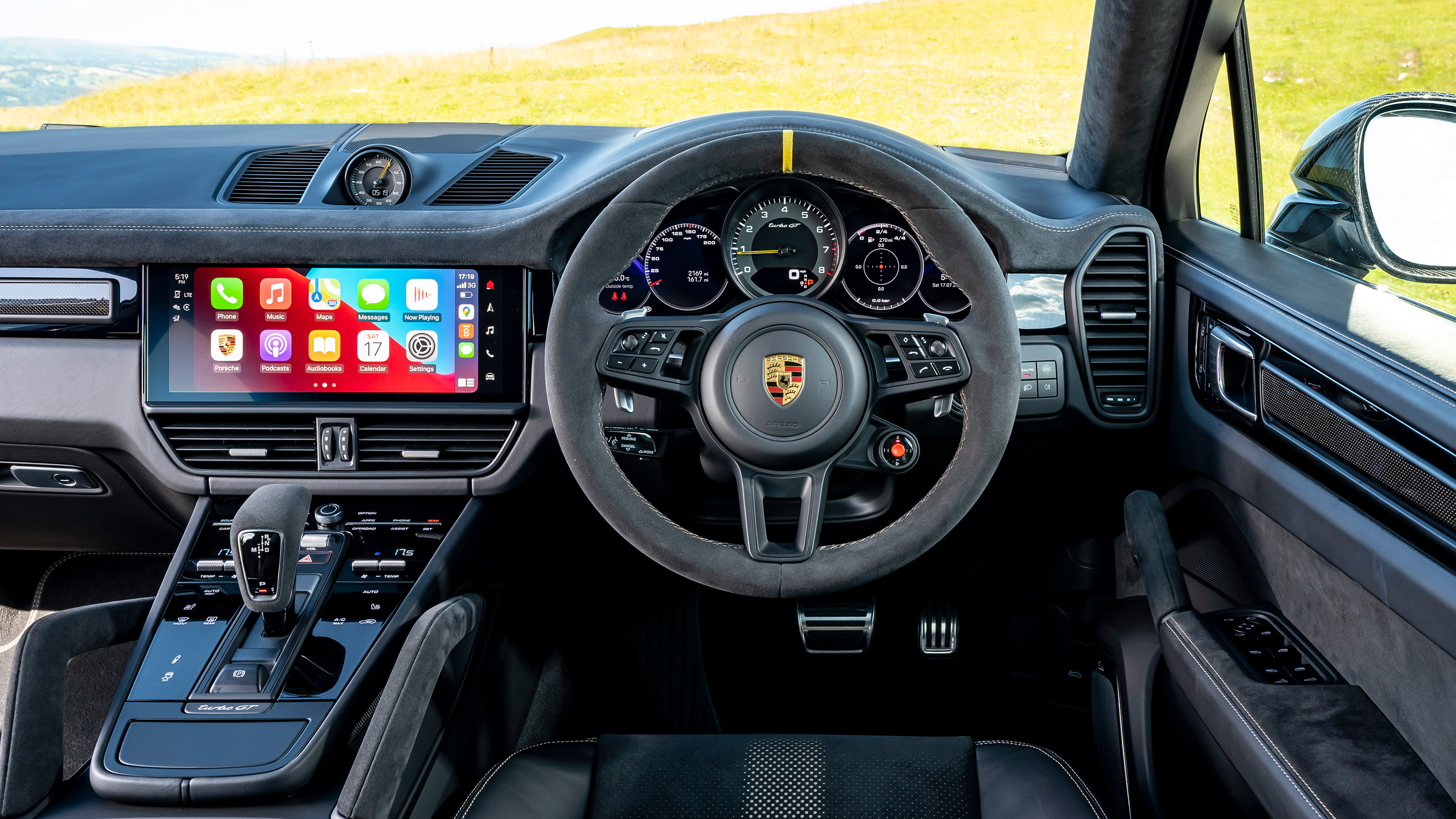 Porsche Cayenne Coupe Turbo GT – dash