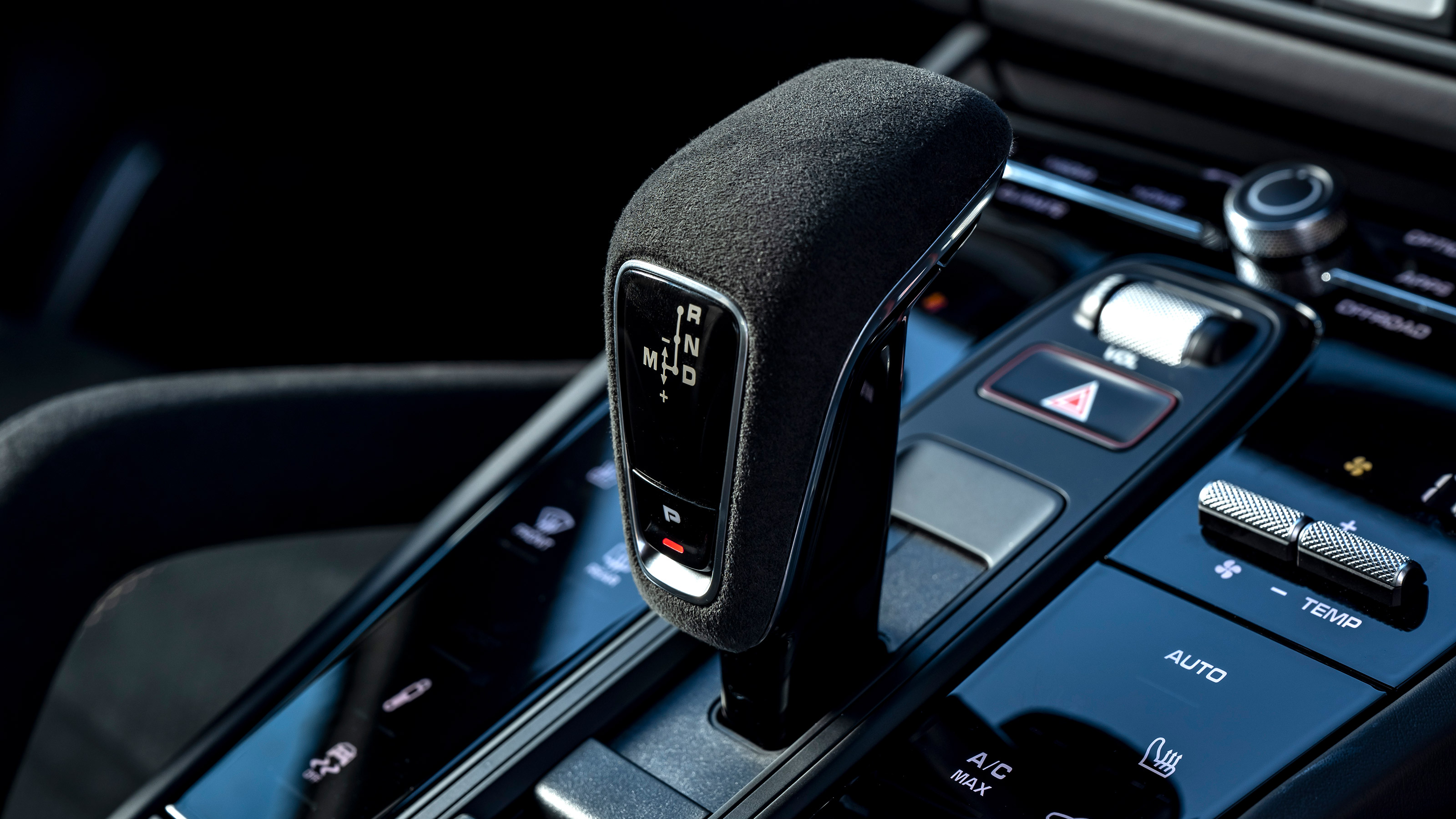 Porsche Cayenne Coupe Turbo GT – trans