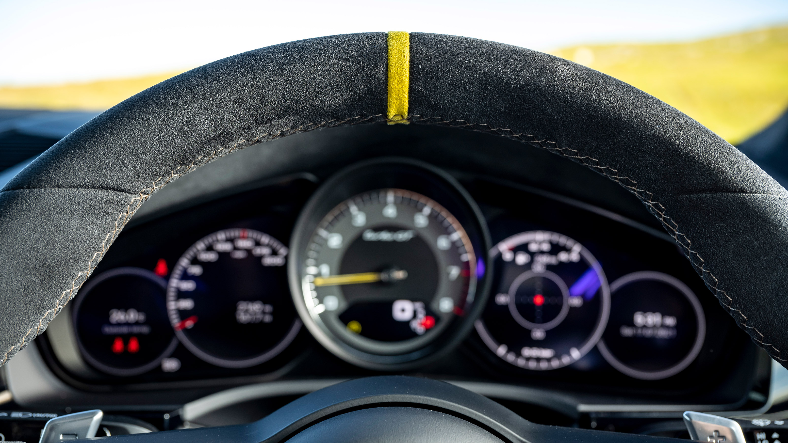 Porsche Cayenne Coupe Turbo GT – dials