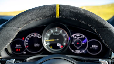 Porsche Cayenne Coupe Turbo GT – dials