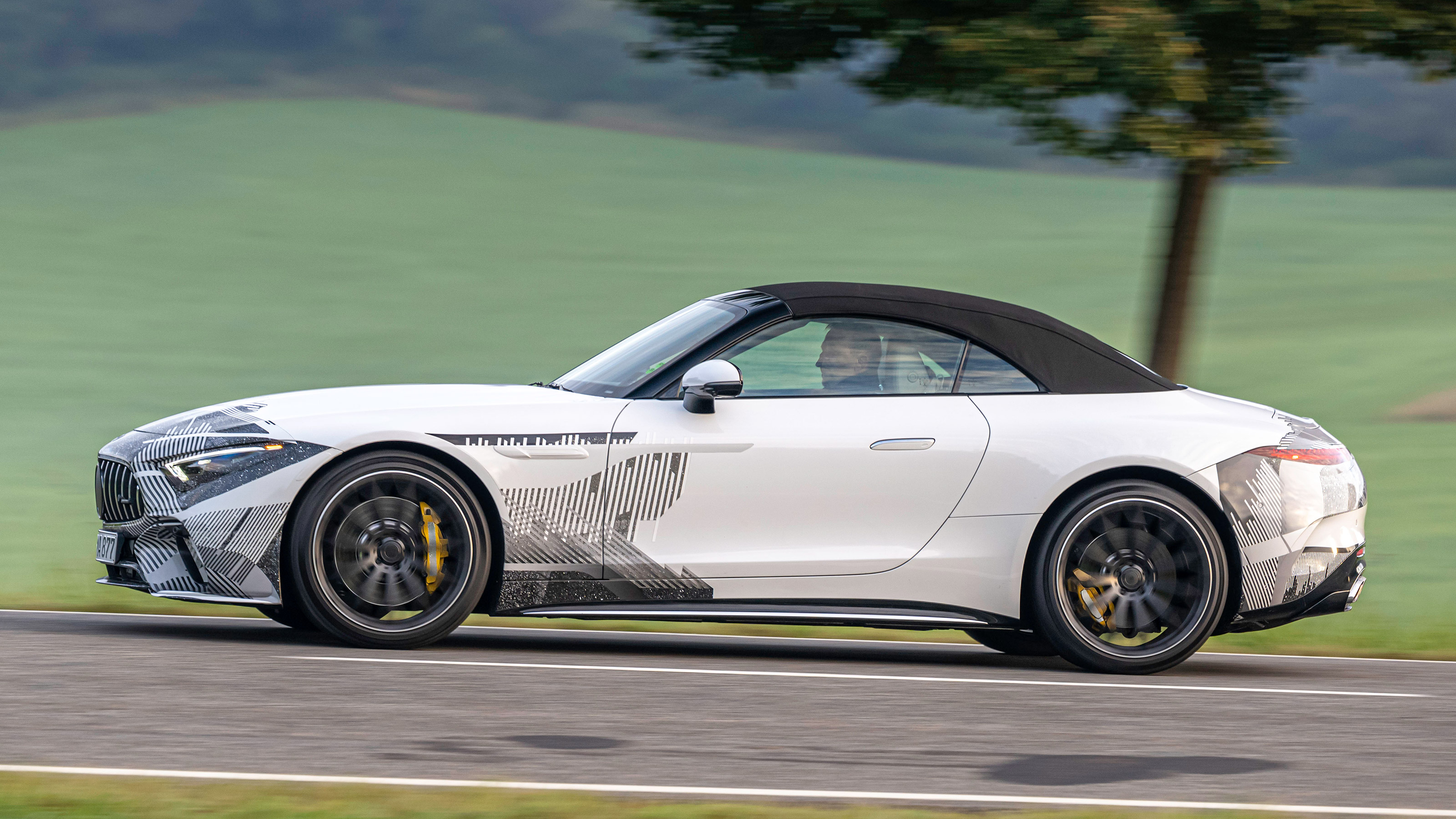 Mercedes SL Prototype – pan