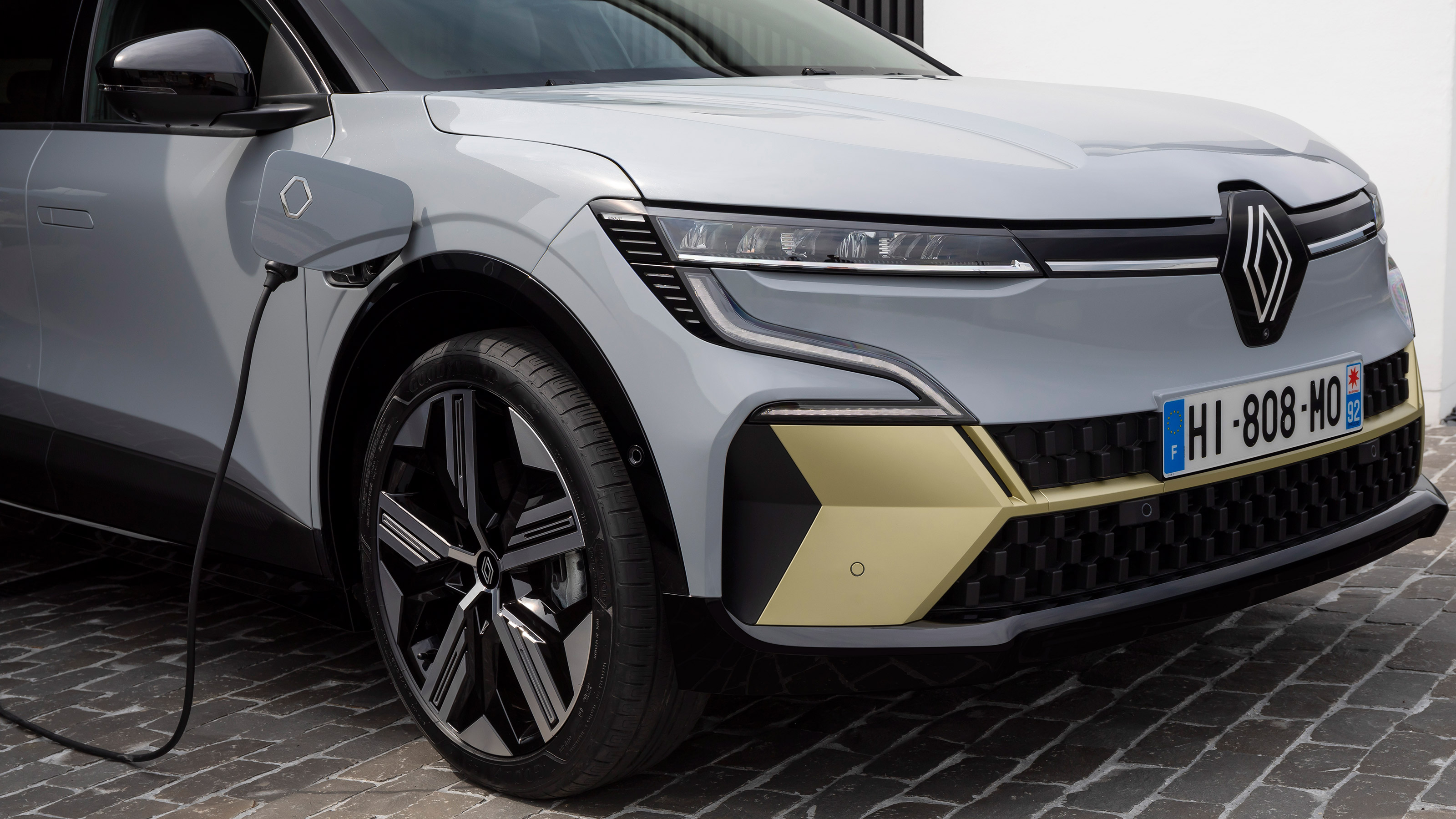 Renault Megane E-Tech Electric - nose