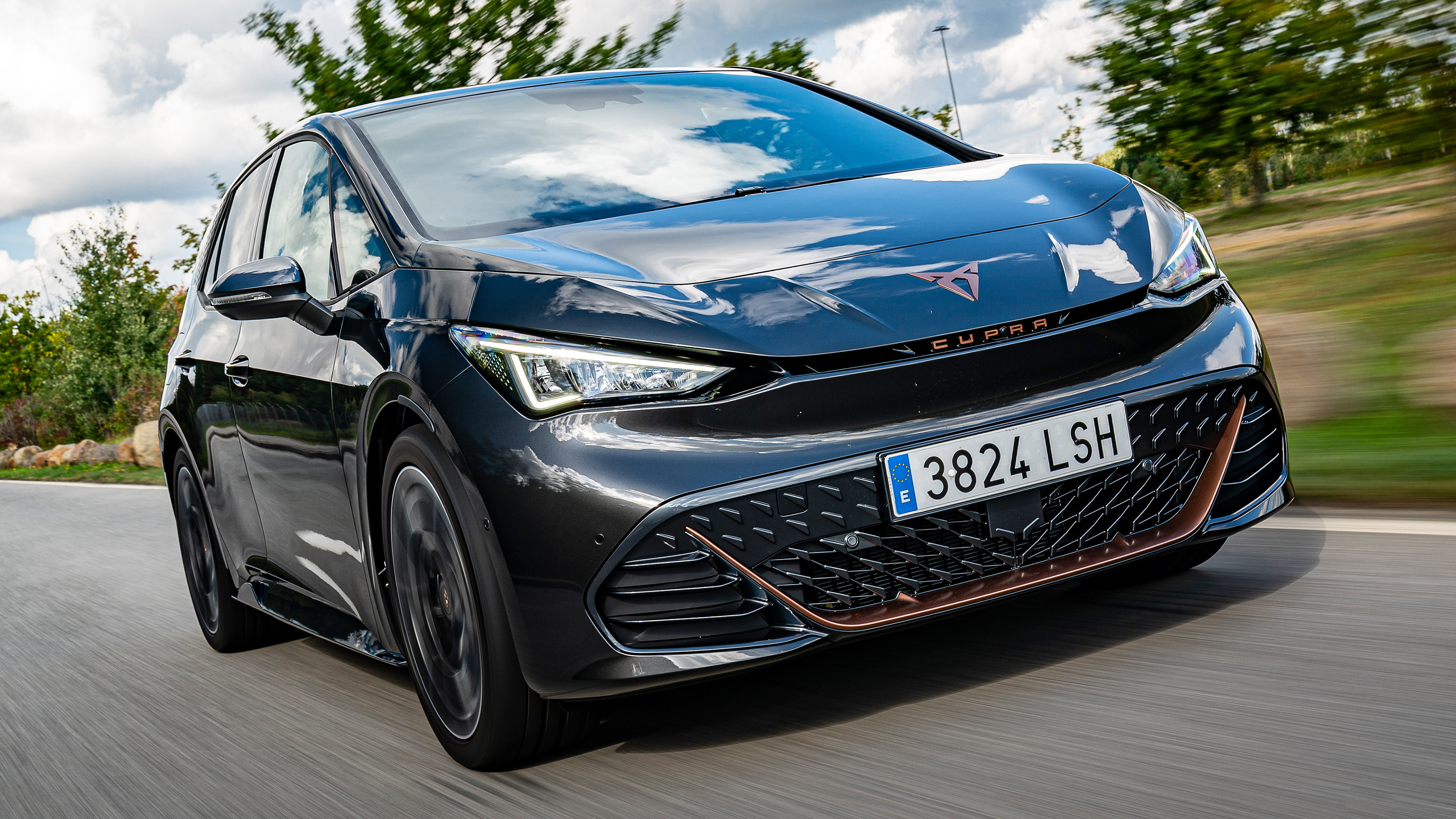 Cupra Born – front tracking1 