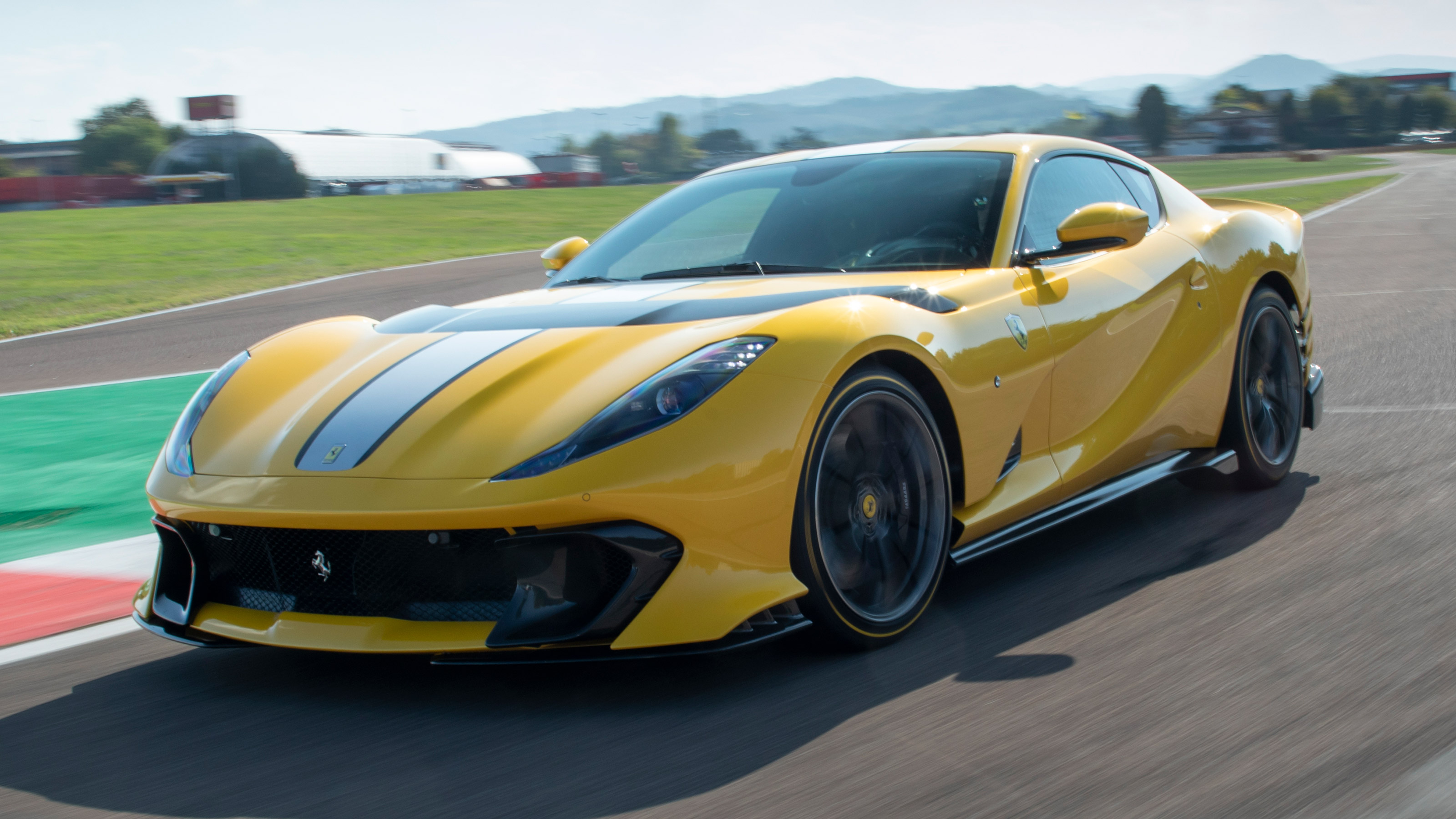 Ferrari 812 Competizione
