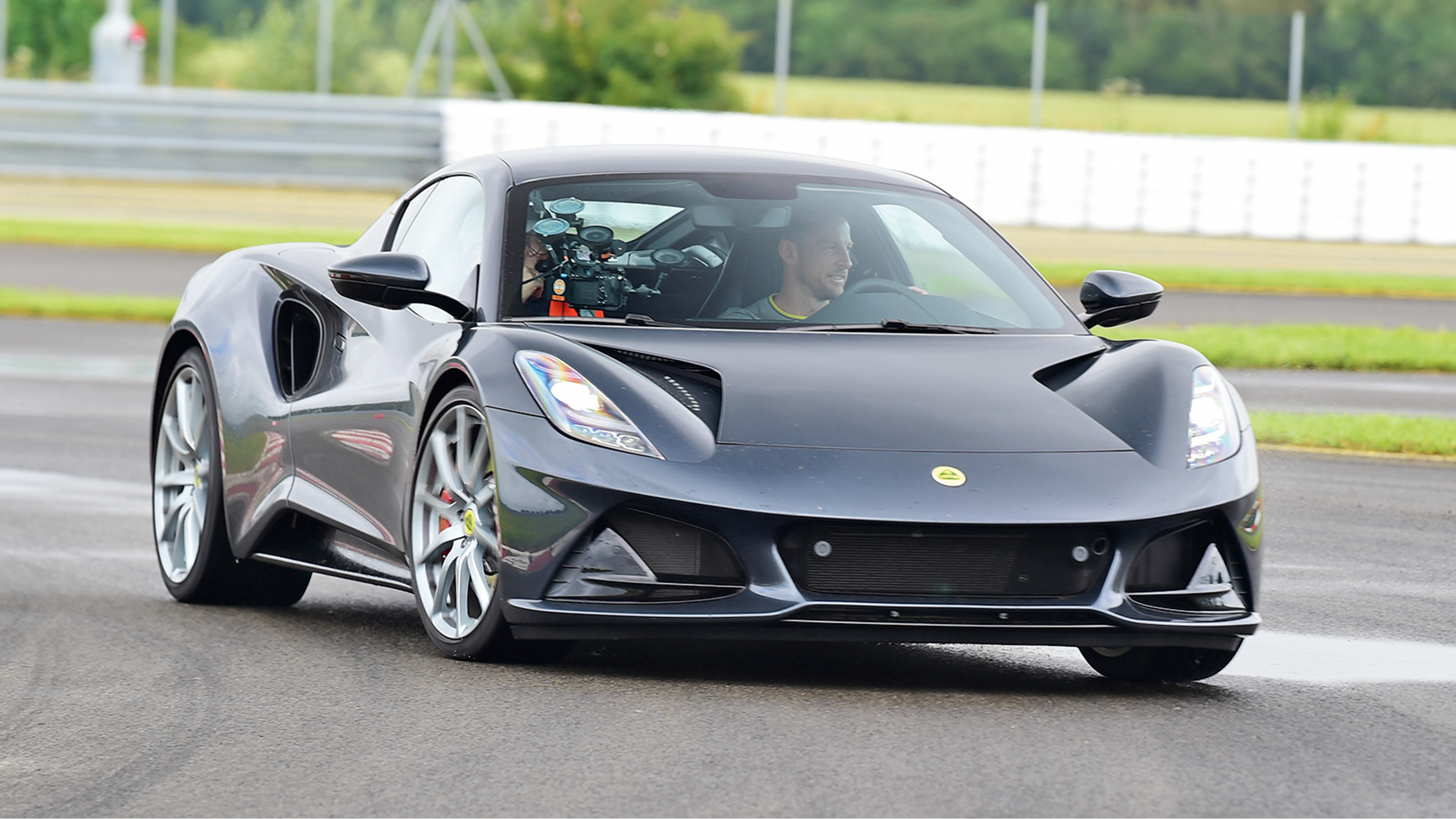 Lotus Emira