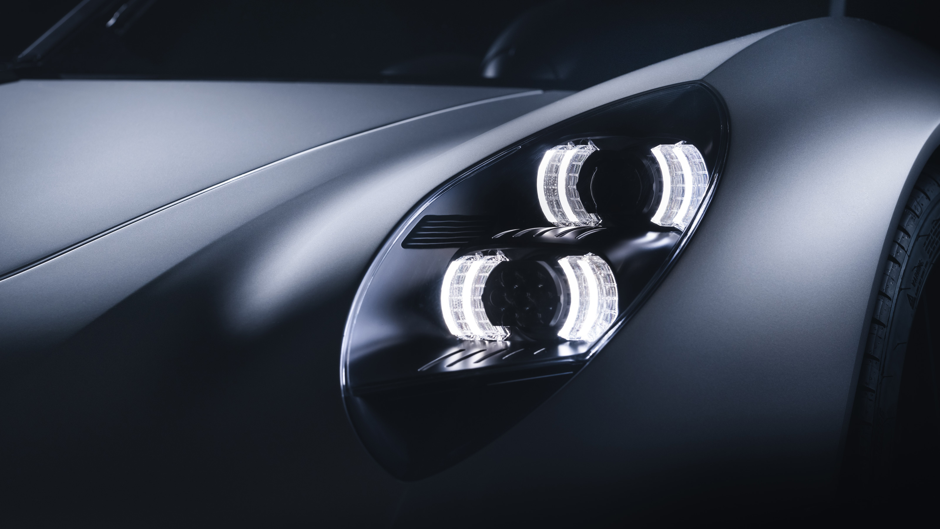 GMA T.33 studio - headlight