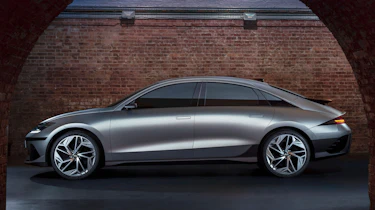 Hyundai Ioniq 6 – side