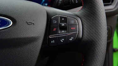 Ford Focus ST 2022 review – steering wheel