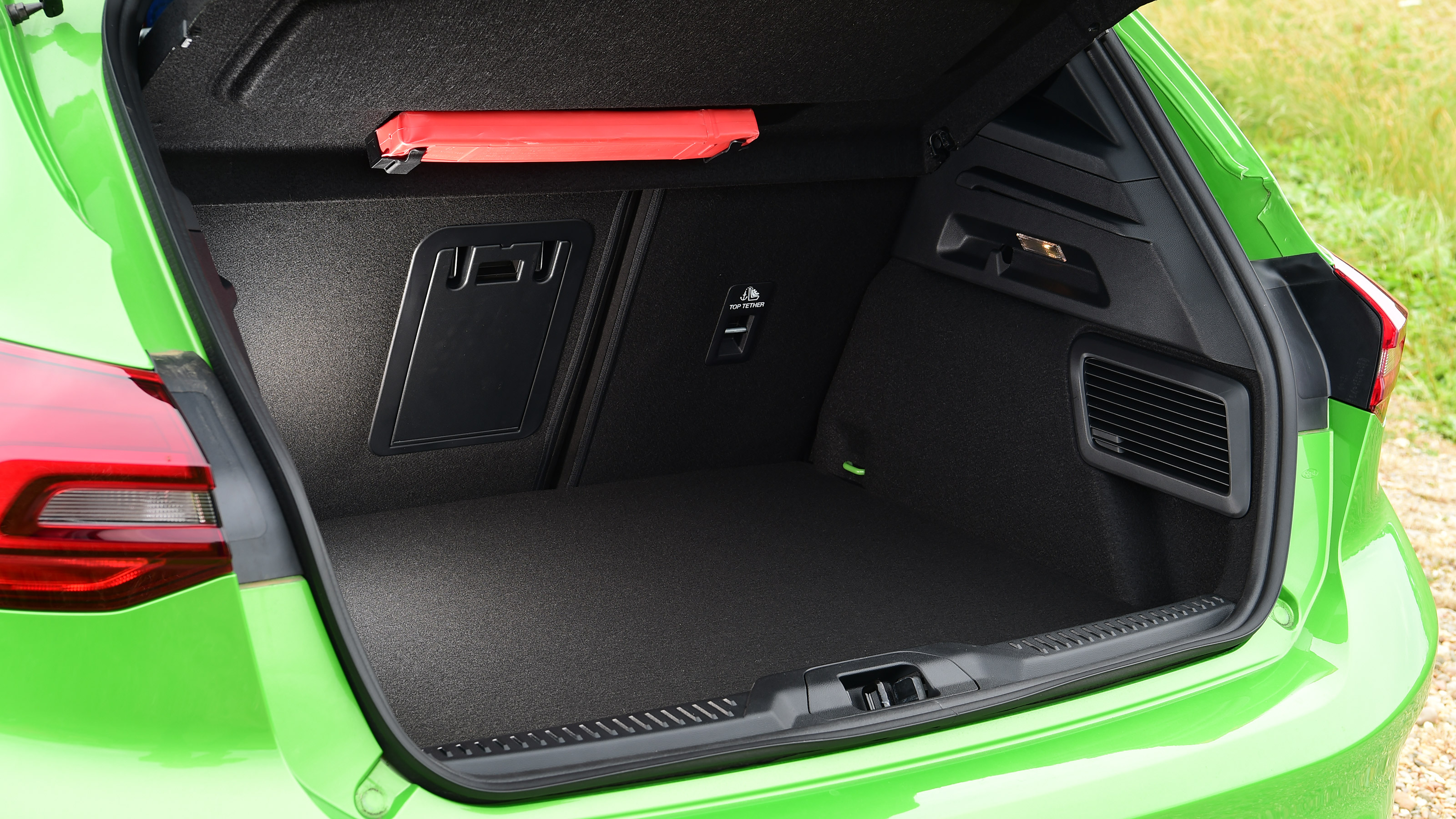 Ford Focus ST 2022 review – boot