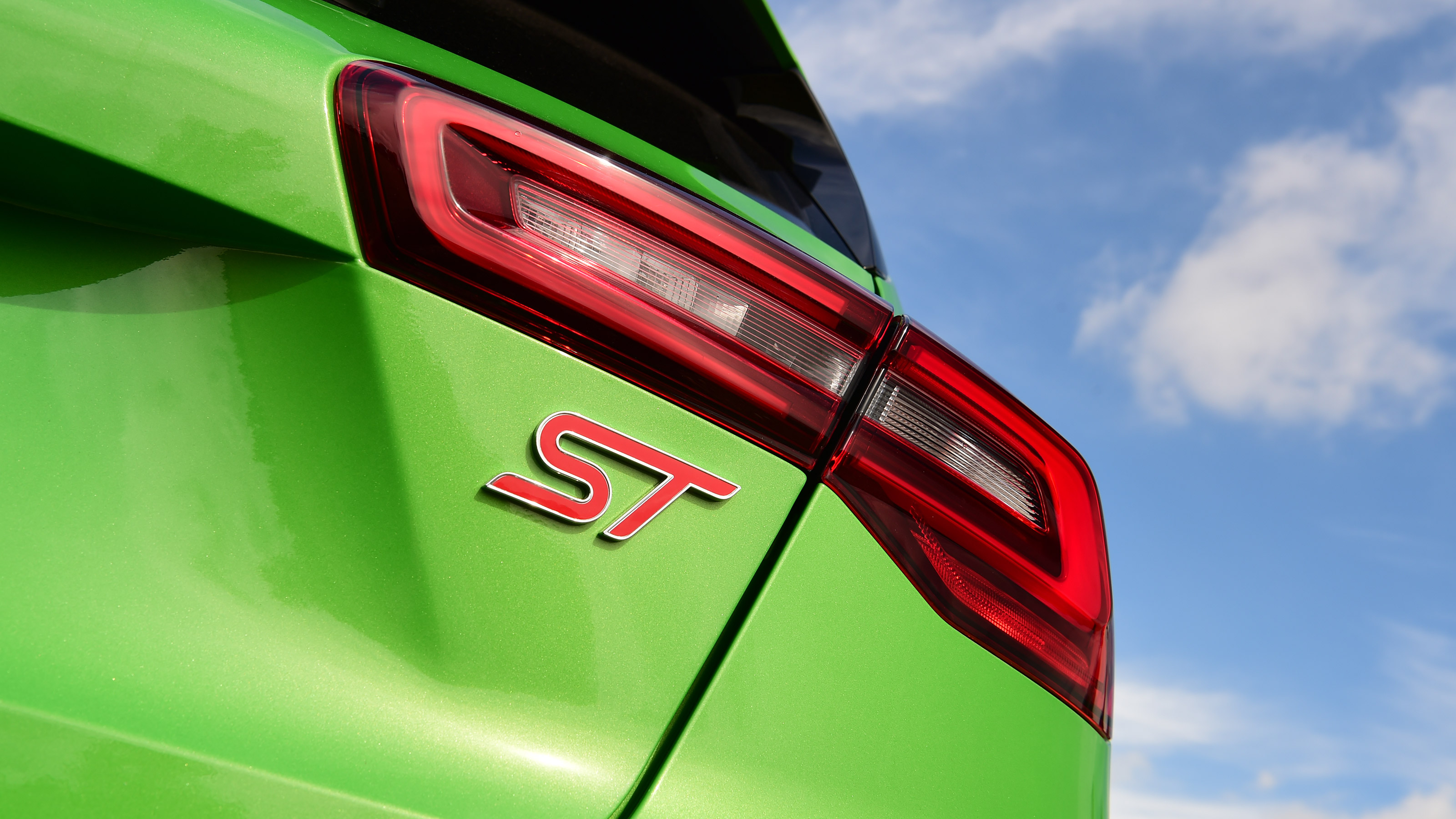 Ford Focus ST 2022 review – badge