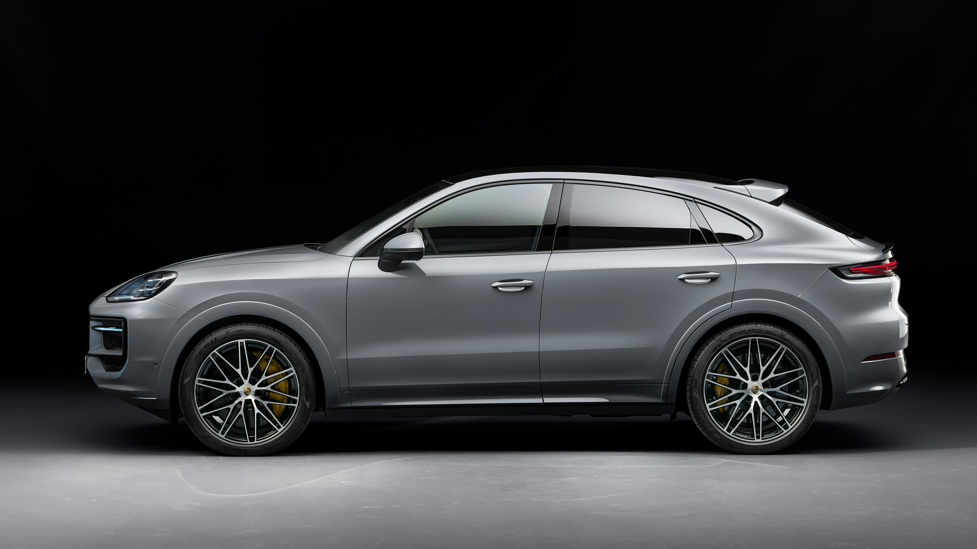 Porsche Cayenne Coupe - side