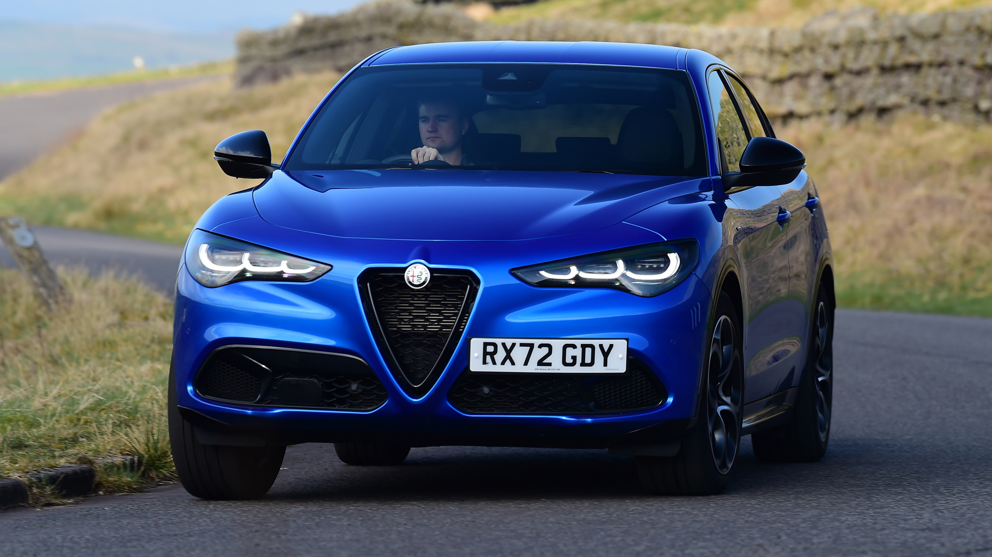 Alfa Romeo Stelvio – front