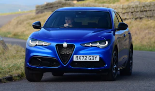 Alfa Romeo Stelvio – front