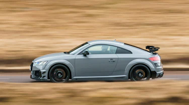 Audi TT RS Iconic Edition – side