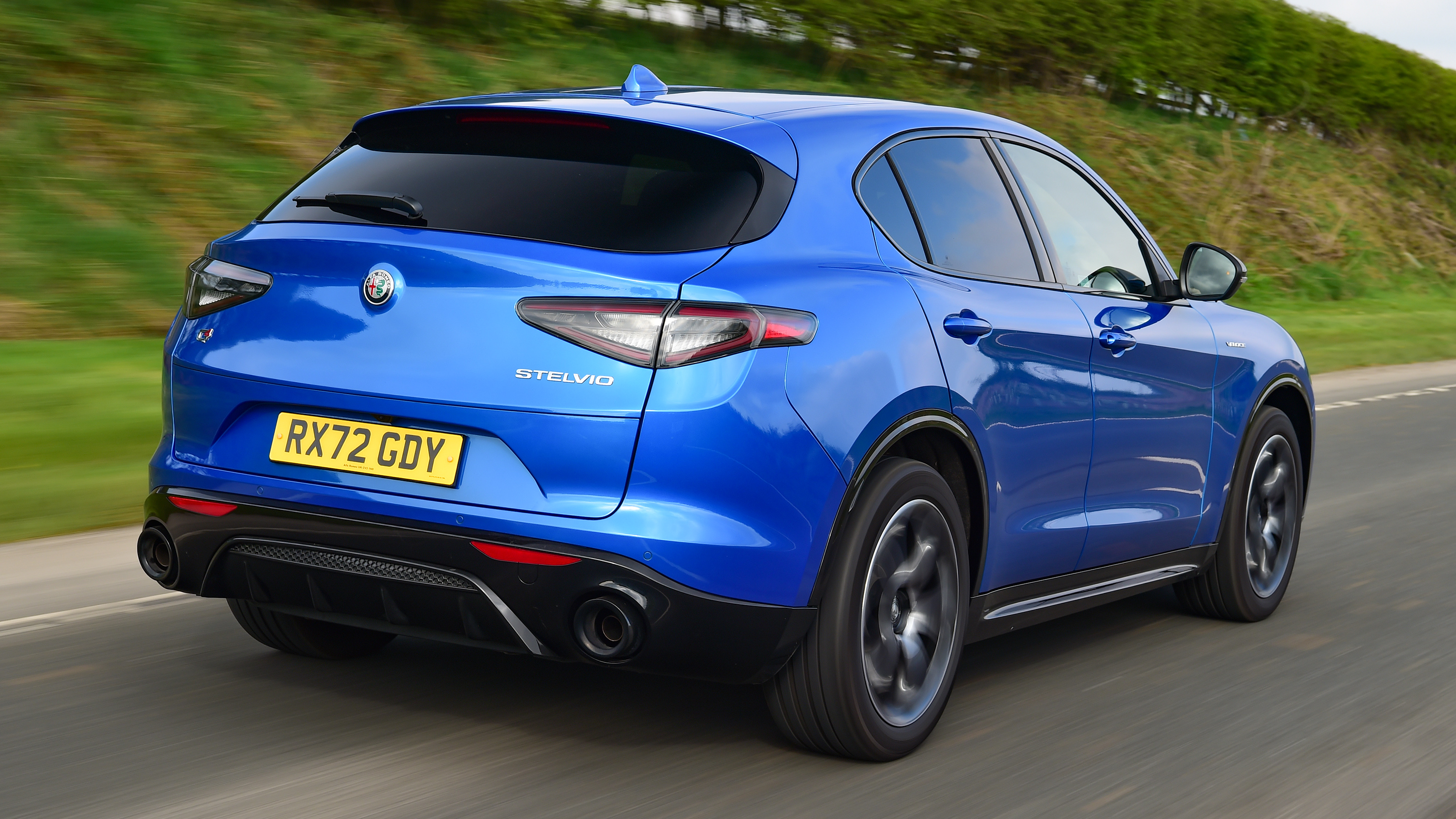 Alfa Romeo Stelvio – rear