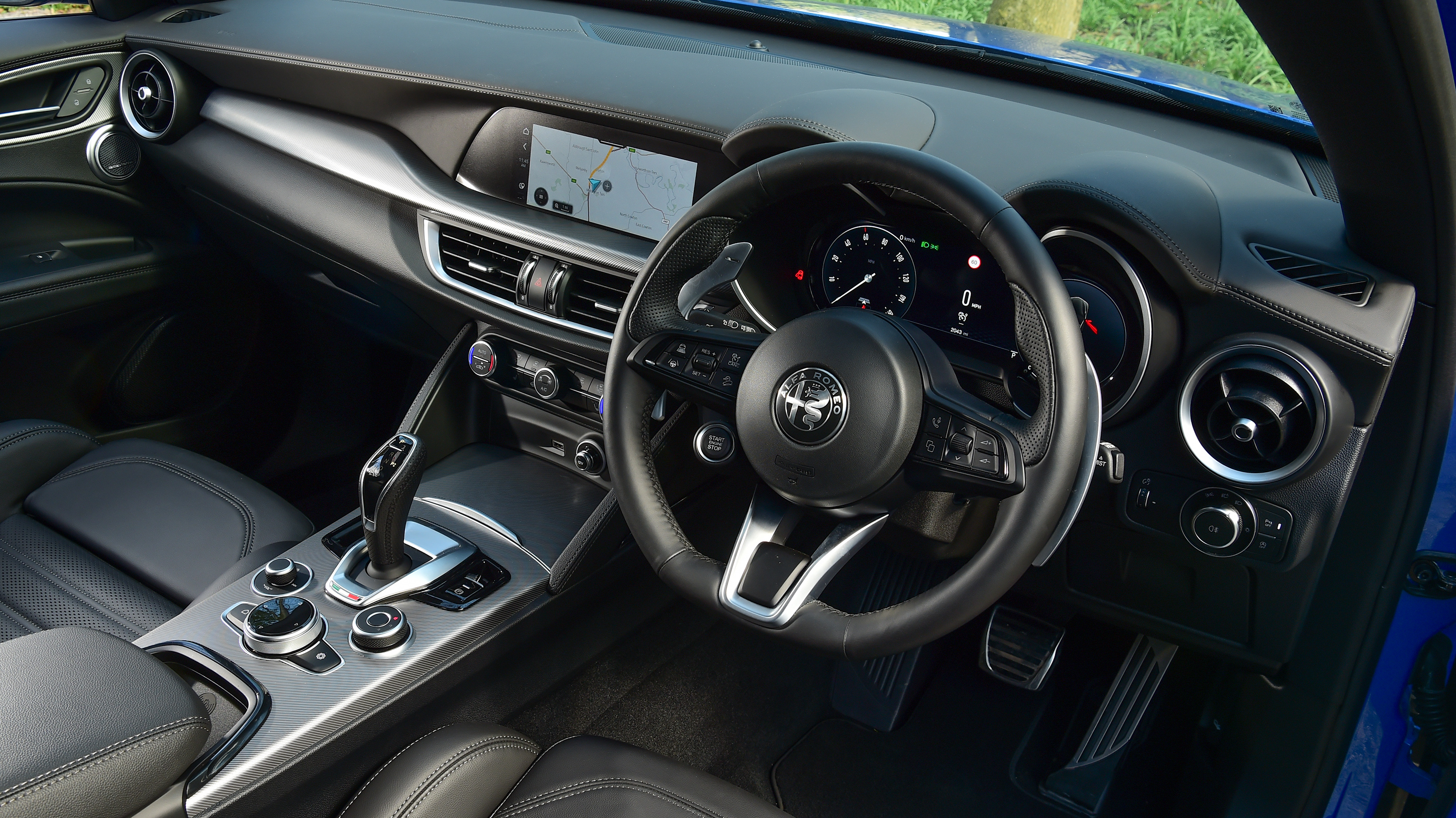 Alfa Romeo Stelvio – interior