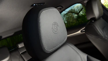 Alfa Romeo Stelvio – headrest