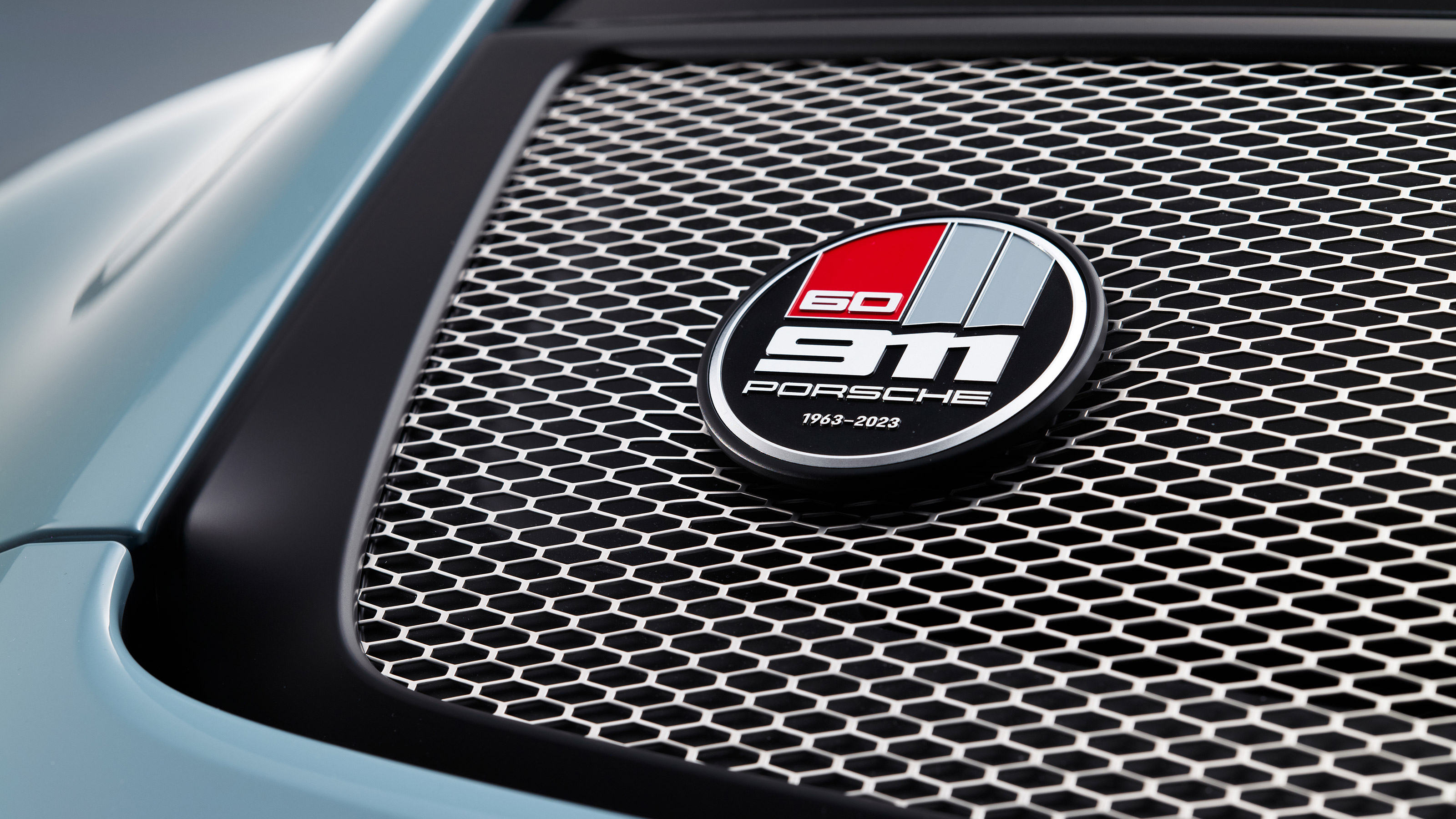 Porsche 911 S/T – badge