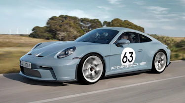 Porsche 911 S/T – front