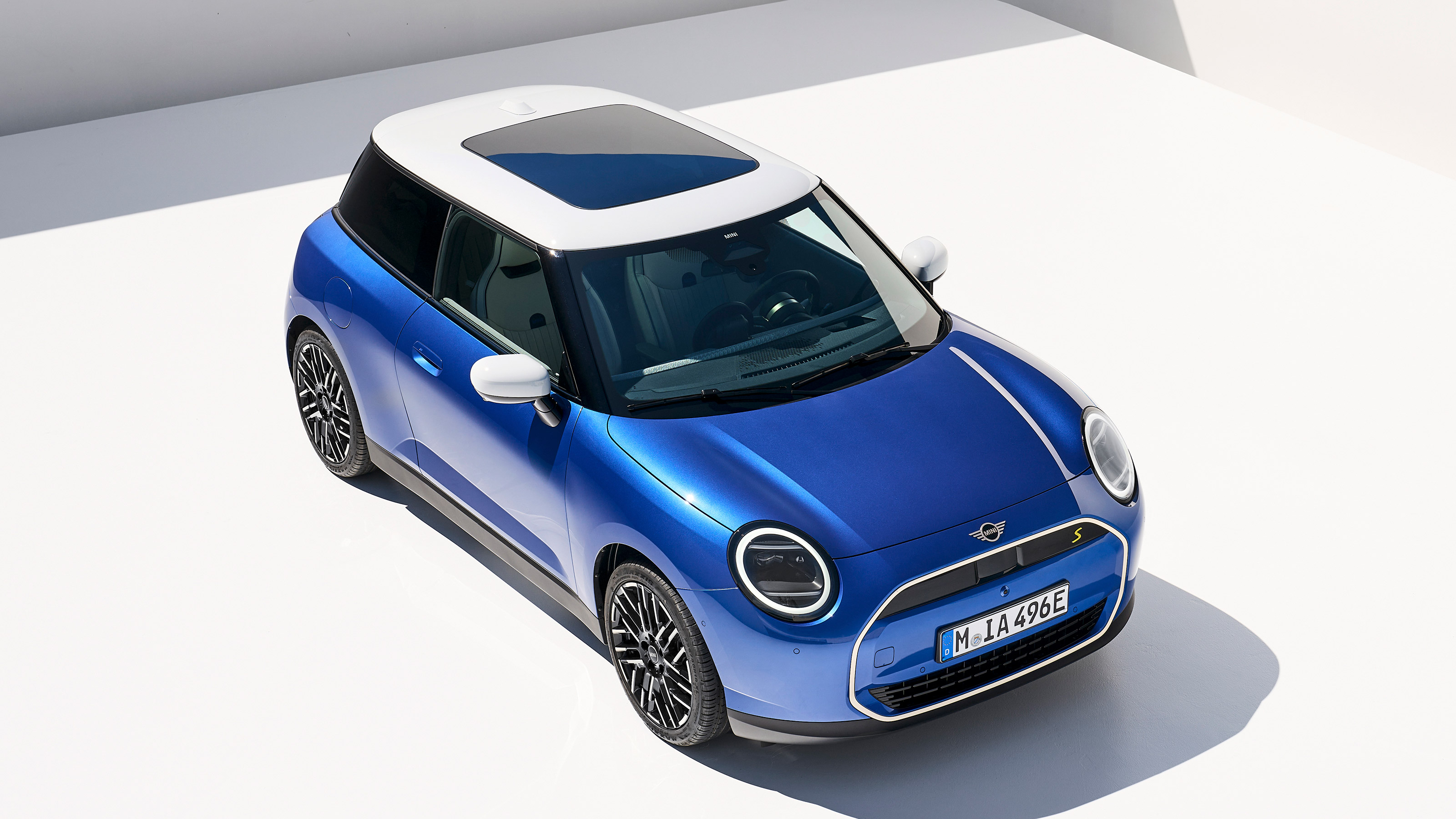 Mini Cooper - front