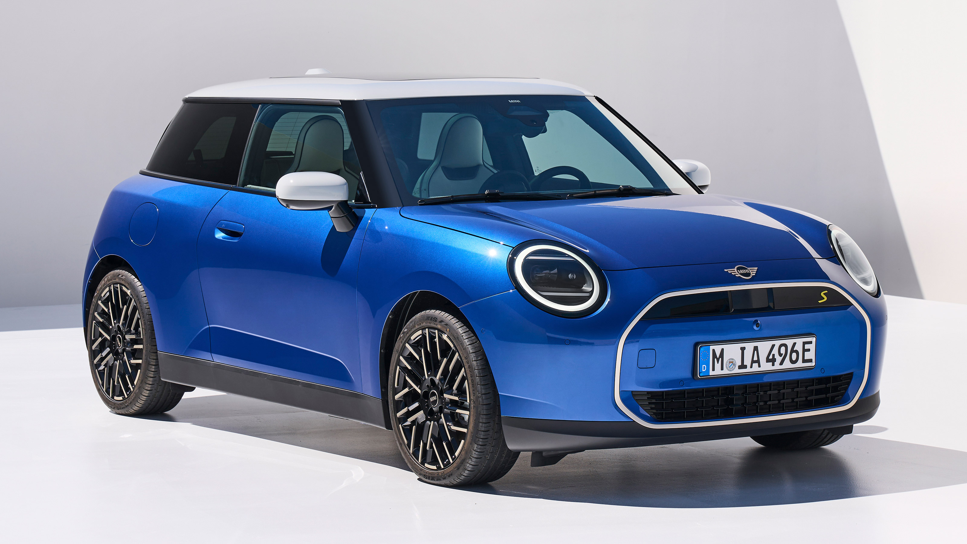 Mini Cooper - front
