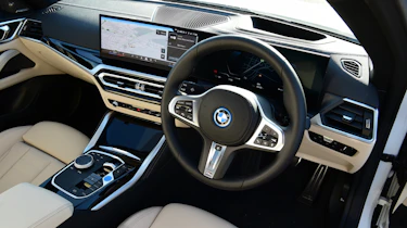 BMW i4 eDrive35 – interior