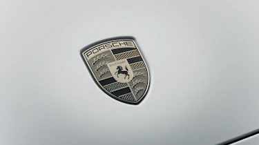 Porsche Macan – badge
